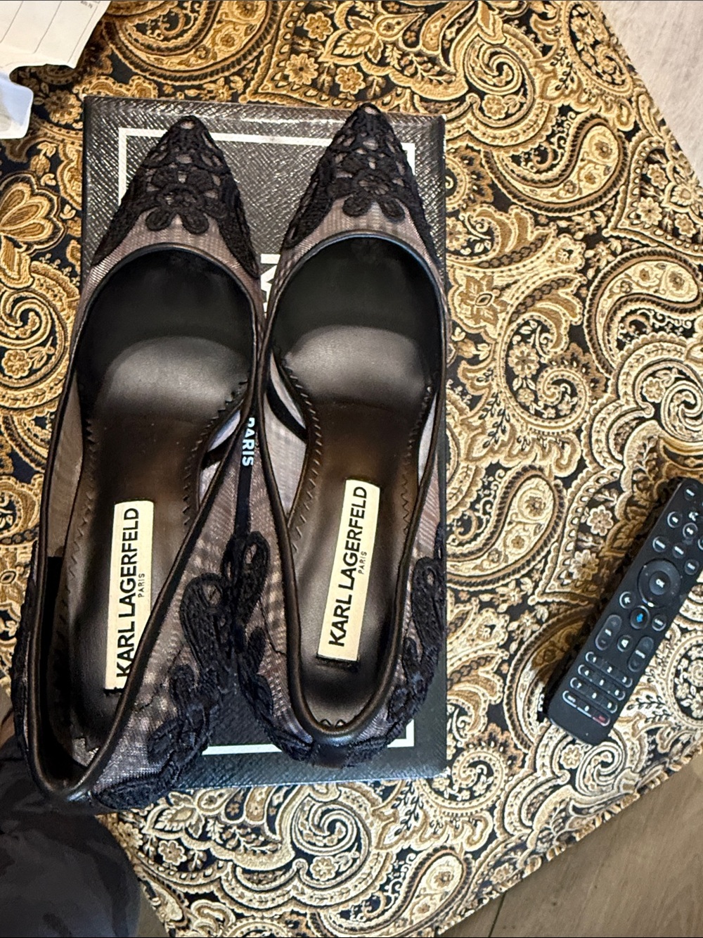 Karl Lagerfeld Black and grey Lace Pointed-Toe Heels - Picture 3 of 4